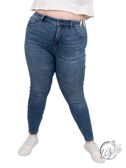 (SALE) Curvy Phoebe High-Rise Tummy Control Skinny by Judy Blue