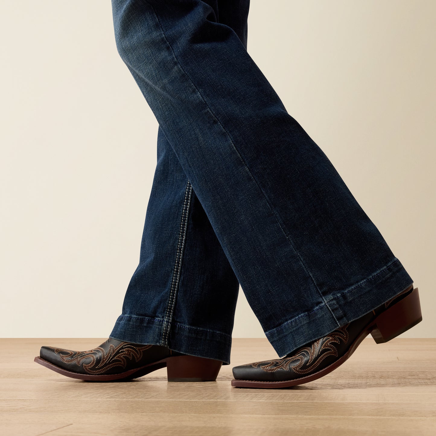 Trouser Perfect Rise Aisha Wide Leg Jeans By Ariat