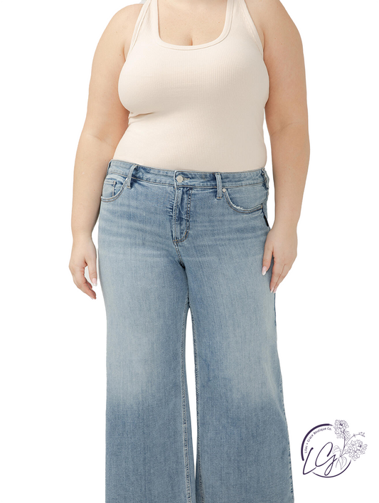 Curvy Christina Mid-Rise Wide Leg Luxe Stretch Jeans by Silver Jeans