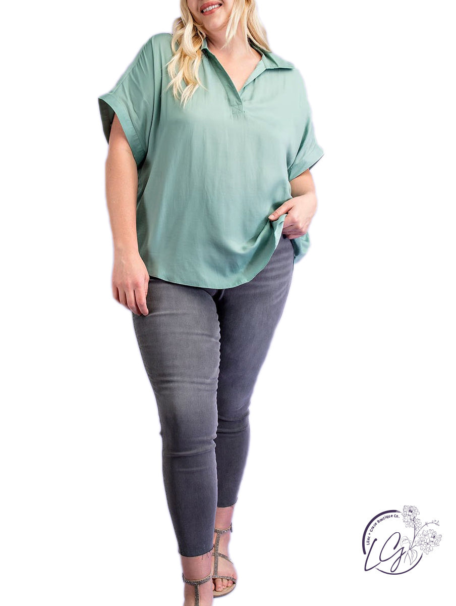 (Sale) Curvy Time Will Tell Short Sleeve Blouse