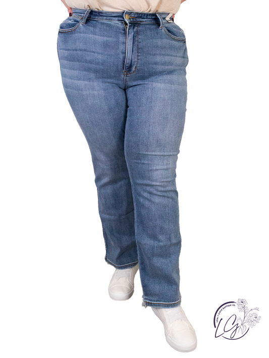 Curvy Ariana Dad Jeans By Judy Blue