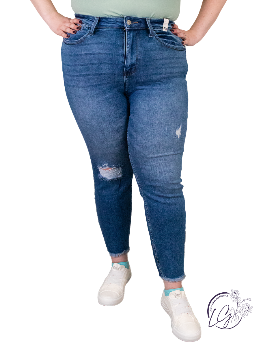 Curvy Octavia Embroidery Boyfriend By Judy Blue