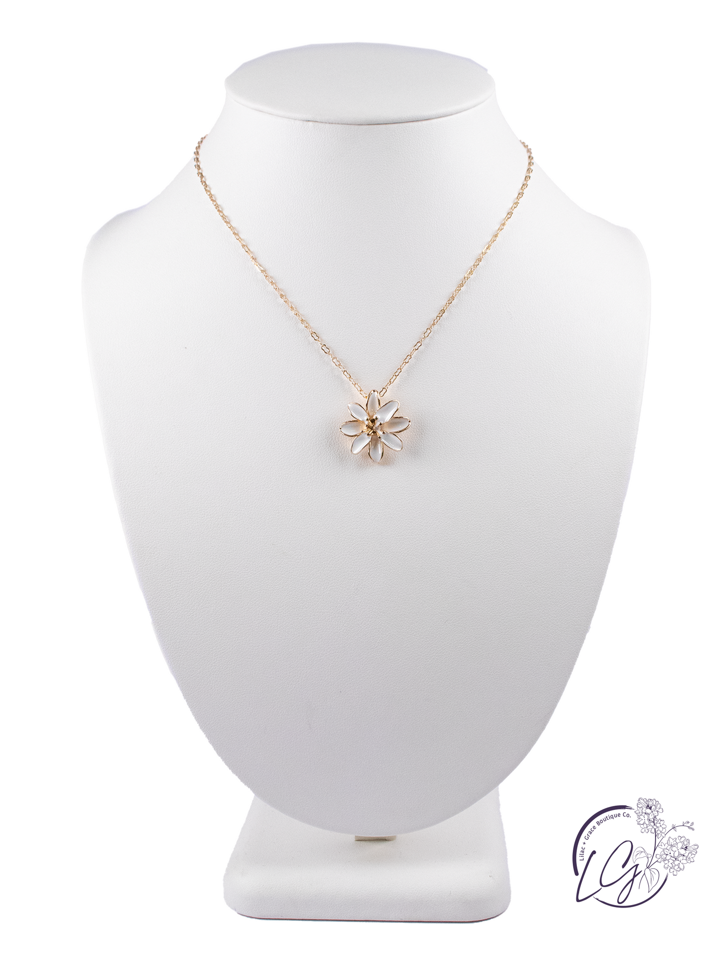 Daisy Pendant Necklace