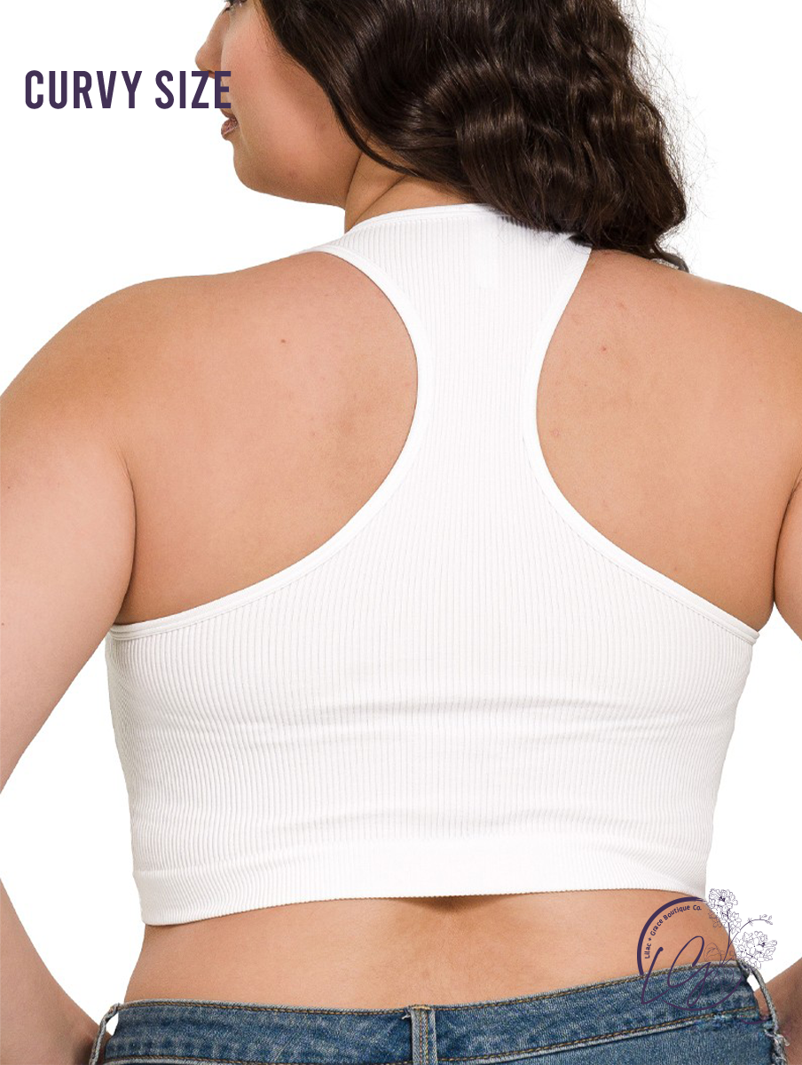 Curvy Dynamic High-Neck Sport Bra