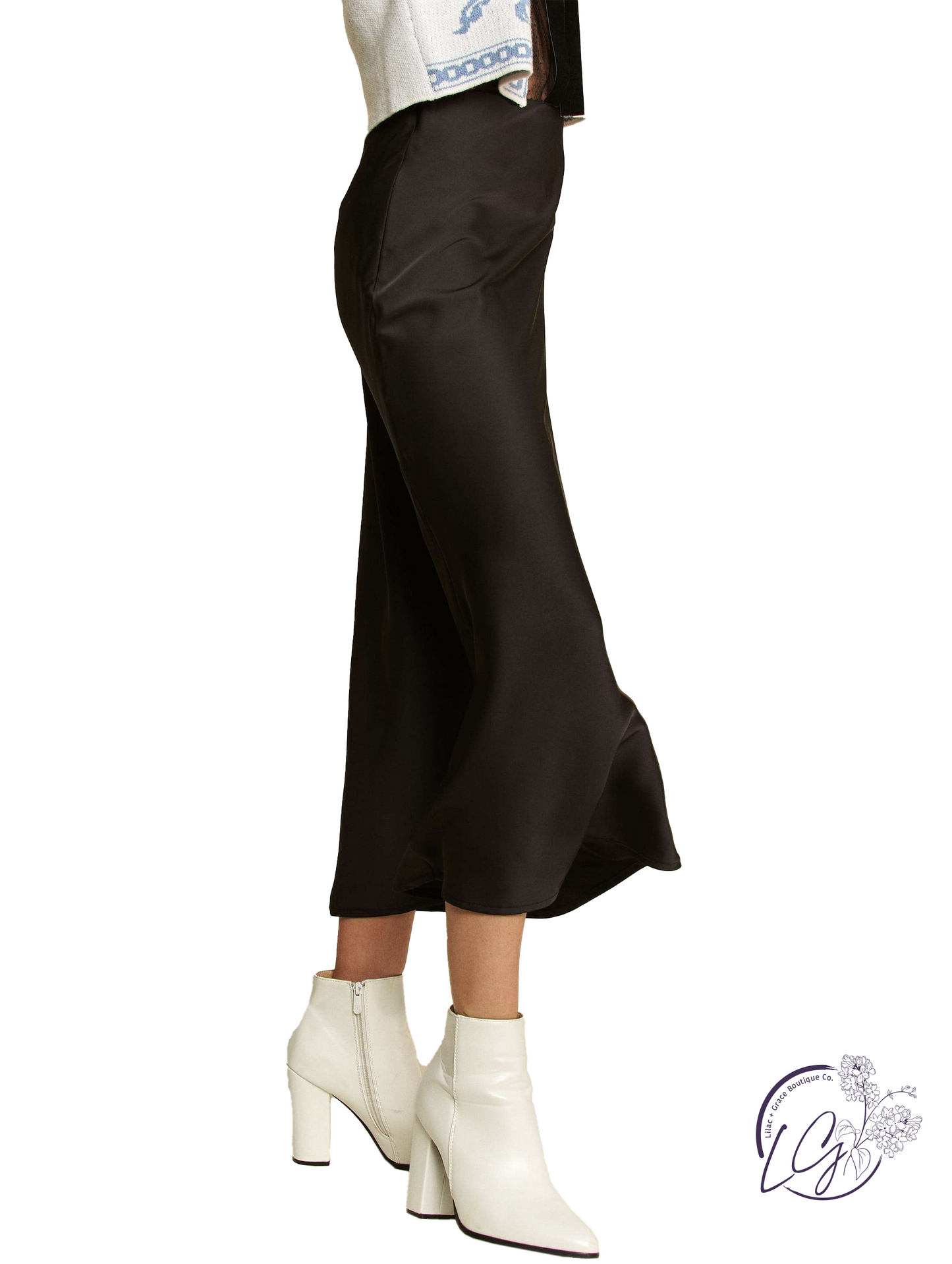 City Stroll Sleek Midi Skirt