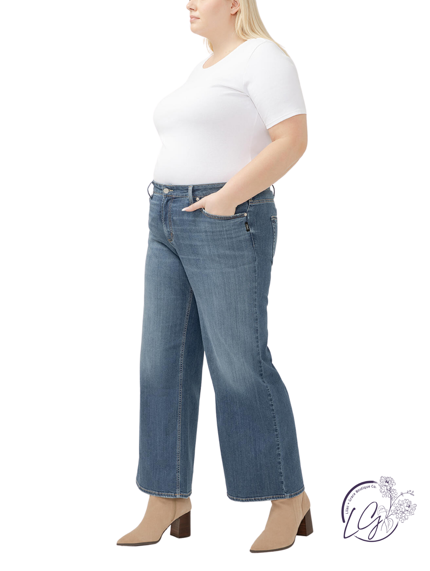 Curvy Paloma Mid-Rise Wide Leg Non-Distressed by Silver Jeans