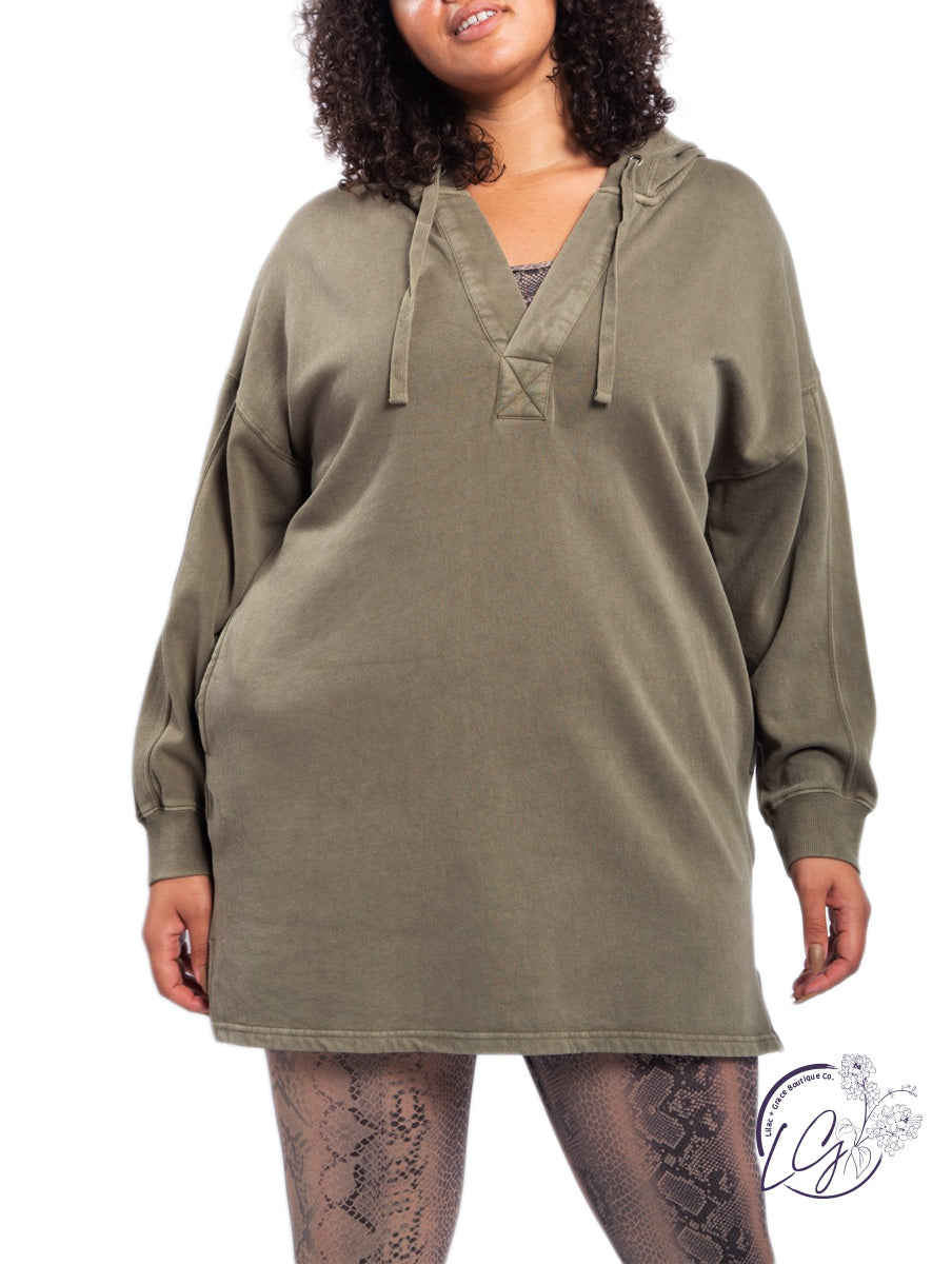 Curvy Longline Mineral-Washed Pullover