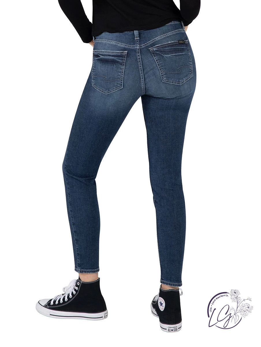 The Mid-Rise Skinny by Silver Jeans