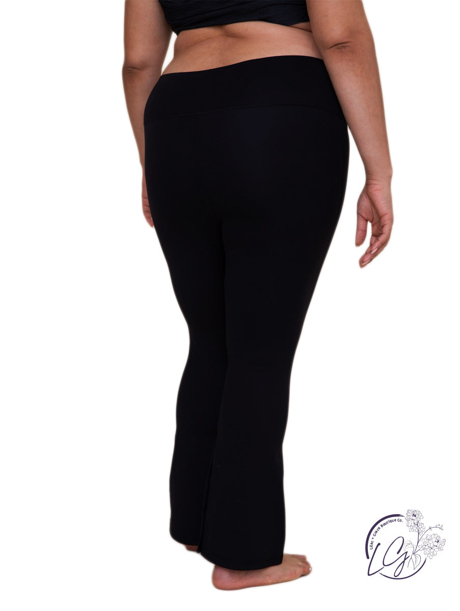 Curvy High-Rise Flare Leggings