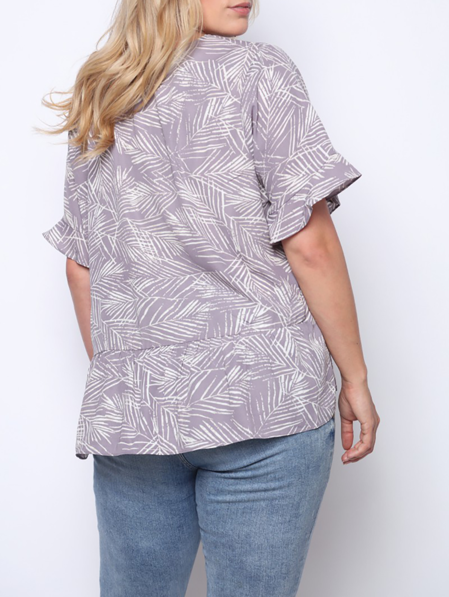 Curvy Under the Palms Short Sleeve