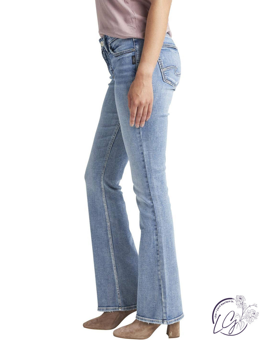 Suki Mid-Rise Bootcut by Silver Jeans