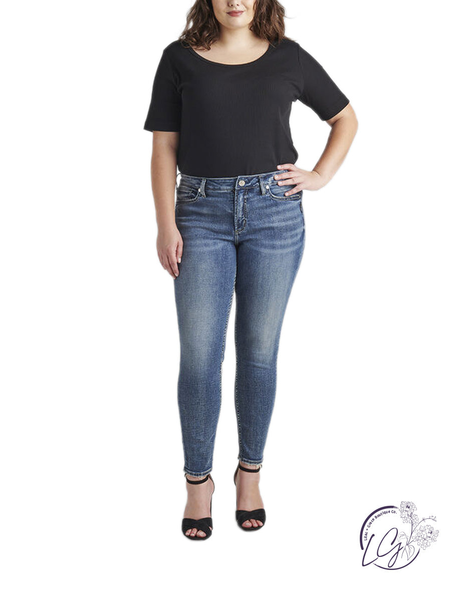 Curvy Suki Mid-Rise Skinny by Silver Jeans